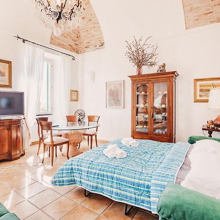 Appartamento Fronte Mare A Ospedaletti By Wonderful Italy Екстериор снимка