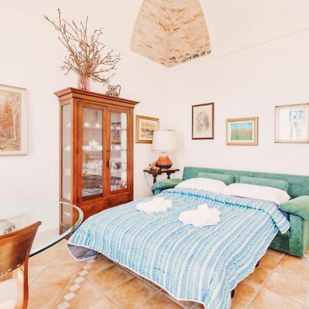 Appartamento Fronte Mare A Ospedaletti By Wonderful Italy Екстериор снимка