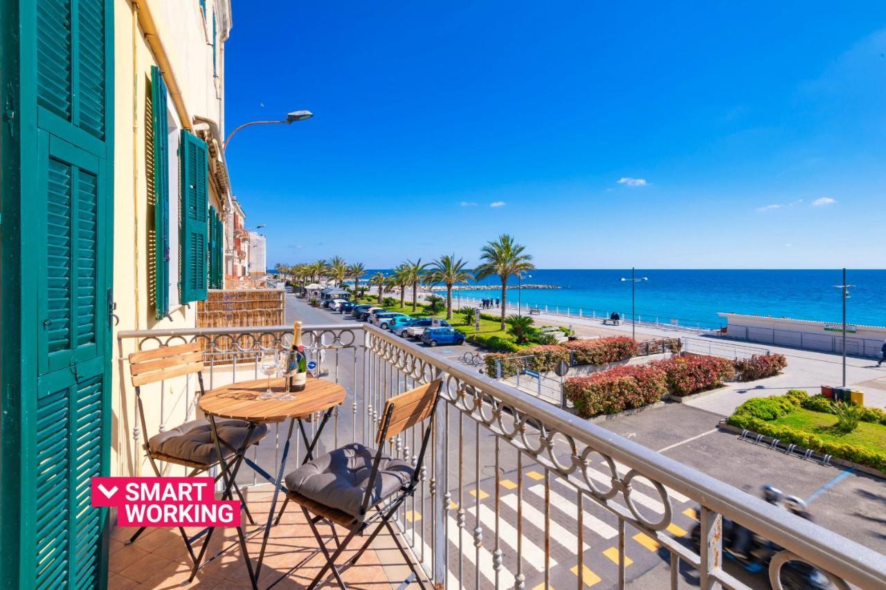 Appartamento Fronte Mare A Ospedaletti By Wonderful Italy Екстериор снимка