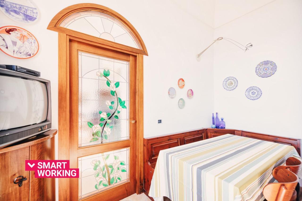Appartamento Fronte Mare A Ospedaletti By Wonderful Italy Екстериор снимка