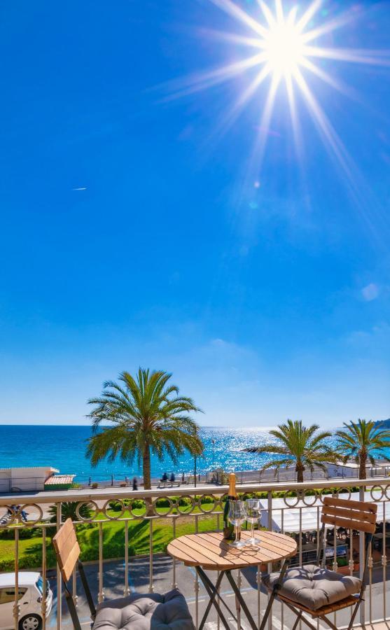 Appartamento Fronte Mare A Ospedaletti By Wonderful Italy Екстериор снимка
